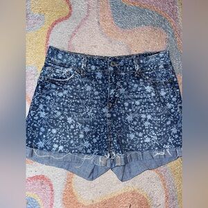 Time & Tru Distressed Floral Printed Mid-Rise Denim
Shorts